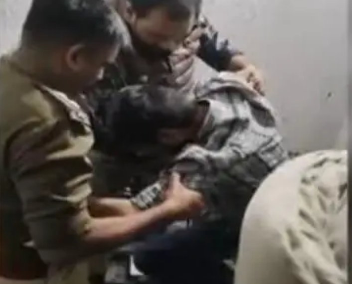 ਸਾਵਧਾਨ ! ਮੋਹਾਲੀ ‘ਚ ਲਿਫ਼ਟ ਚ ਫਸ ਗਏ 9 ਵਿਅਕਤੀ…ਕਈ ਜਣੇ ਹੋ ਗਏ ਬੇਹੋਸ਼