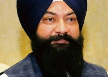 ਬਾਜ਼ੀ ਮਾਰ ਗਿਆ ਹਾਥੀ ਵਾਲਾ ਗੱਭਰੂ,ਝਾੜੂ ਵਾਲੇ ਰਹਿ ਗਏ ਤੱਕਦੇ…!