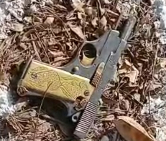 ਇੱਕ ਗੋਲੀ ਬਦਮਾਸ਼ ਦੀ ਲੱਤ ਤੇ ਇੱਕ ਪੁਲਿਸ ਦੀ ਗੱਡੀ ‘ਚ ਲੱਗੀ…ਬਰਨਾਲਾ ‘ਚ ਪੁਲਿਸ ਦੀ ਬਦਮਾਸ਼ਾਂ ਨਾਲ ਮੁੱਠਭੇੜ…!