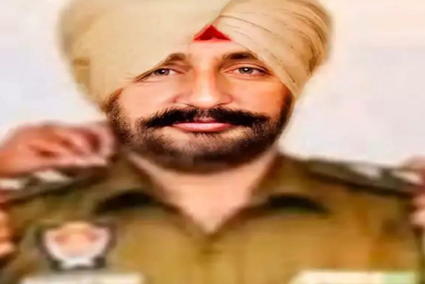 ਪਿੰਡ ਵਿੱਚ ਦੋ ਧਿਰਾਂ ਦੇ ਝਗੜੇ ਦੀ ਸੂਚਨਾ ਤੋਂ ਬਾਅਦ ਮੌਕੇ ‘ਤੇ ਪੁੱਜੇ ਸਬ ਇੰਸਪੈਕਟਰ ਵੀ ਗੋਲੀ ਲੱਗਣ ਨਾਲ ਮੌਤ ‌