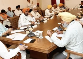 ਦੋ ਦਿਨ ਵੀ ਮੰਤਰੀ ਦੀ ਉਡੀਕ ਨਹੀਂ ਕੀਤੀ…ਕੈਬਨਿਟ ‘ਚ ਮੰਤਰੀ ਤੋਂ ਬਿਨਾਂ ਹੀ ਪਾਸ ਕਰ ਦਿੱਤਾ ਨਵੀਂ ਲੈਂਡ ਪੂਲਿੰਗ ਨੀਤੀ ਦਾ ਏਜੰਡਾ