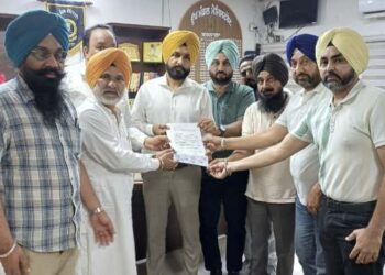 ਬਰਨਾਲਾ ‘ਚ ਗਿਰਧਾਰੀ ਲਾਲ ਦੇ ਨਾਮ ਦੀਆਂ ਗੂੰਜਾਂ….ਸੀਵਰੇਜ ਦੇ ਪਾਣੀ ਨੇ ਮਚਾਈ ਤਰਥੱਲੀ