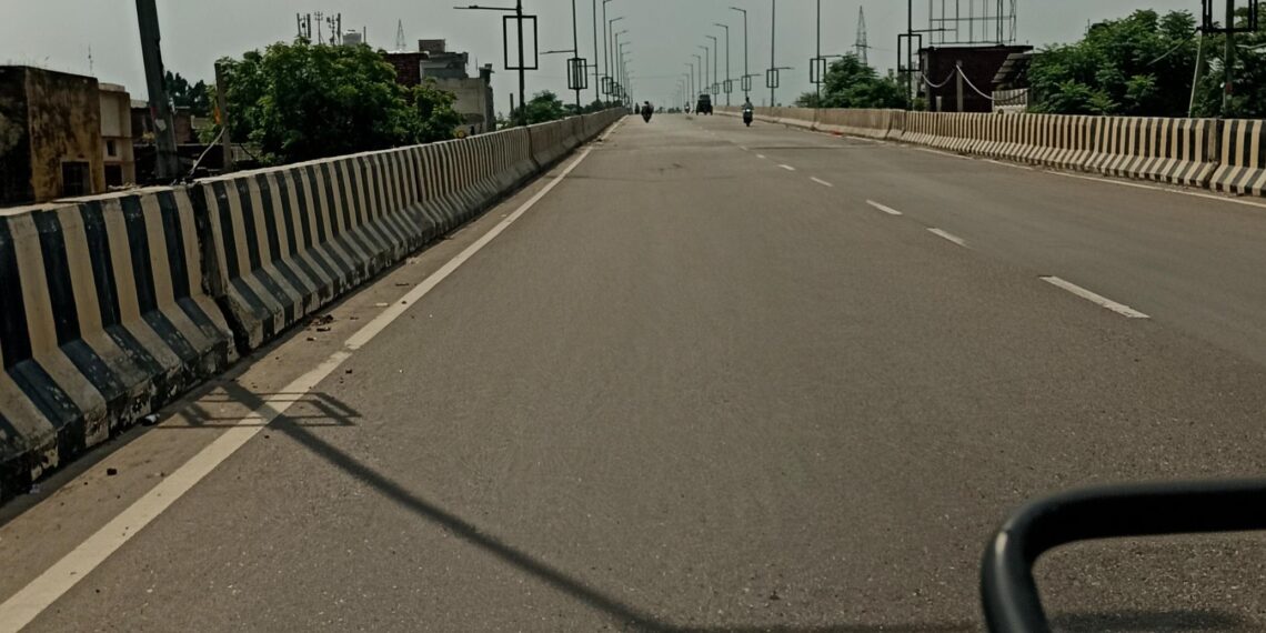 ਬਰਨਾਲਾ ਦੇ ਕਚਹਿਰੀ ਚੌਂਕ ਵਾਲਾ ਪੁਲ 15 ਦਿਨਾਂ ਲਈ ਭਾਰੀ ਵਾਹਨਾਂ ਦੀ ਆਵਾਜਾਈ ਲਈ ਬੰਦ