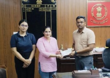 ਪੰਜਾਬ ‘ਚ ਹੜ੍ਹ ਪੀੜ੍ਹਤਾਂ ਦੀ ਮਦਦ ਲਈ ਟਰਾਈਡੈਂਟ ਗਰੁੱਪ ਨੇ ਡੀਸੀ ਨੂੰ ਸੌਂਪਿਆ 4 ਲੱਖ ਦਾ ਚੈੱਕ