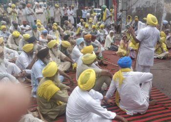 ਲੋਨ ਕੰਪਨੀ ਨੇ ਮਜ਼ਦੂਰ ਦੇ ਘਰ ਨੂੰ ਲਾ ਦਿੱਤਾ ਜਿੰਦਾ….ਕਿਸਾਨ ਆਗੂਆਂ ਸਮੇਤ ਪਰਿਵਾਰ ਦੇ ਮੈਂਬਰ ਥਾਣੇ ਕੀਤੇ ਬੰਦ