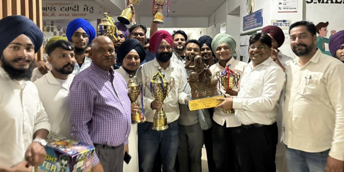 SSD ਕਾਲਜ ਬਰਨਾਲਾ ਦੀ ਜ਼ੋਨਲ ਯੂਥ ਫੈਸਟੀਵਲ ‘ਚ ਸੰਗੀਤ ਅਤੇ ਨਾਟਕ ਸ਼੍ਰੇਣੀਆਂ ਵਿੱਚ ਓਵਰਆਲ ਟਰਾਫ਼ੀ