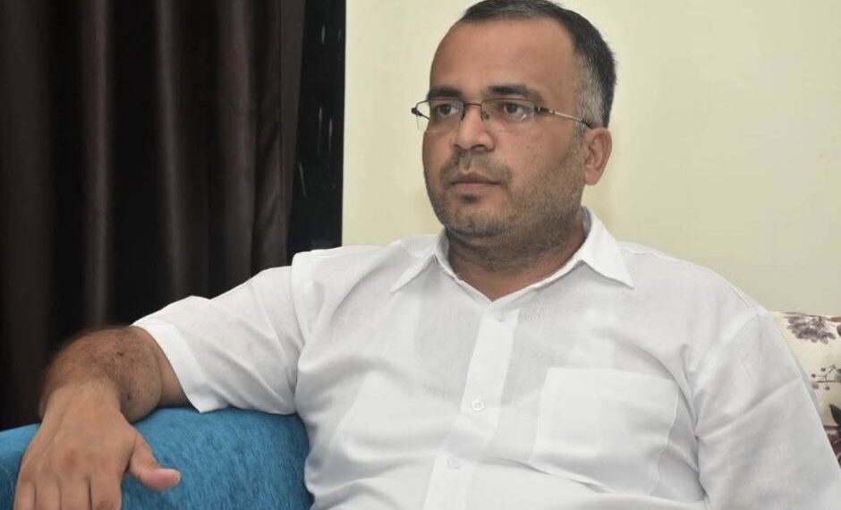 ਅਖੇ ਮੈਂ ਦਿੱਲੀ ਤੋਂ ਆਇਆਂ ਹਾਂ…ਨਵੀਨ ਚਤੁਰਵੇਦੀ ਦੀ ਚਲਾਕੀ ਪਰ ਵਿਧਾਇਕਾਂ ਦਾ ਬੌਧਿਕ ਪੱਧਰ…..?