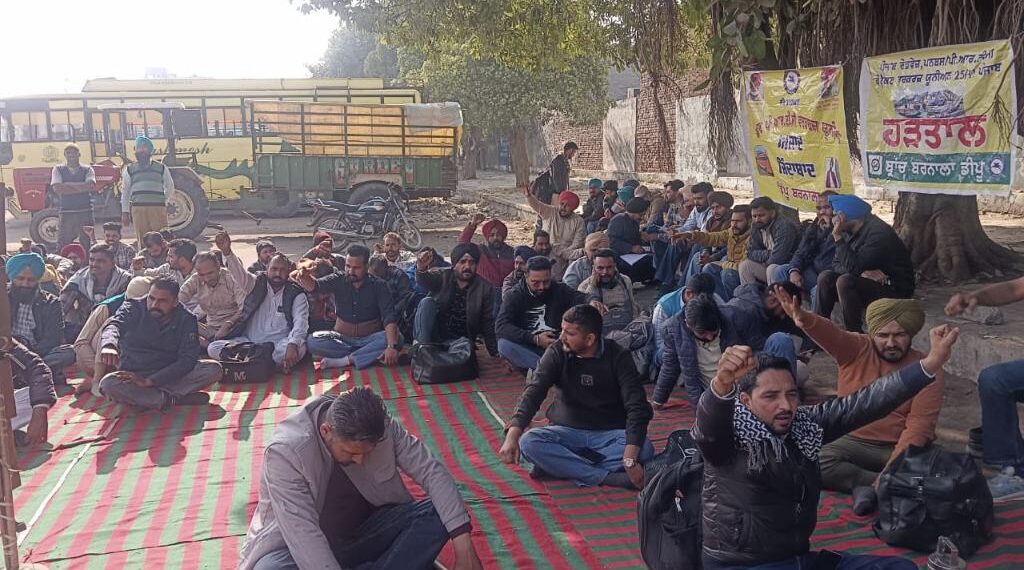 ਸਰਕਾਰੀ ਬੱਸਾਂ ਦੀ ਹੜ੍ਹਤਾਲ ਖਤਮ ਹੋਣ ਸਬੰਧੀ ਟਰਾਂਸਪੋਰਟ ਮੰਤਰੀ ਦਾ ਦਾਅਵਾ ਝੂਠਾ ਨਿਕਲਿਆ