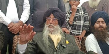 ਐਤਕੀਂ ਝਾੜੂ ਵਾਲਿਆਂ ਨੂੰ ਰੋਕਣ ਲਈ ਬਾਦਲ ਨਾਲ ਵੀ ਗੱਠਜੋੜ ਹੋ ਸਕਦਾ ਹੈ-ਸਿਮਰਨਜੀਤ ਸਿੰਘ ਮਾਨ