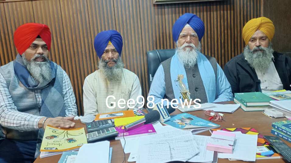 ਠੀਕਰੀਵਾਲਾ ਬੇਅਦਬੀ ਮਾਮਲਾ…ਪੁਲਿਸ ਇਸ ਸਾਜਿਸ਼ ਦੇ ਅਸਲ ਦੋਸ਼ੀਆਂ ਨੂੰ ਗ੍ਰਿਫ਼ਤਾਰ ਕਰੇ…ਪੁਲਿਸ ਨੂੰ ਦੋ ਦਿਨਾਂ ਦਾ ਅਲਟੀਮੇਟਮ