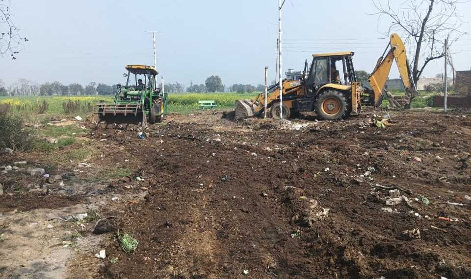 ਪਿੰਡ ਸਹਿਜੜਾ ਵਿੱਚ ਨਵਾਂ ਪਾਰਕ ਬਣਾਉਣ ਲਈ ਪੰਚਾਇਤੀ ਜ਼ਮੀਨ ਤੋਂ ਨਾਜਾਇਜ਼ ਕਬਜ਼ੇ ਹਟਾਏ