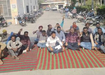 ਬਰਨਾਲੇ ਦੇ ਠੇਕੇਦਾਰ ਕਹਿੰਦੇ….ਜੇ ਸਾਡੇ ਪੈਸੇ ਸਾਨੂੰ ਨਹੀਂ ਮਿਲਦੇ ਤਾਂ ਪੈਸੇ ਜਾਂਦੇ ਕਿੱਥੇ ਨੇ…!