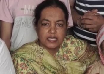 ਮੰਤਰੀ ਭੁੱਲਰ ਨੂੰ ਗ੍ਰਿਫ਼ਤਾਰ ਕਰੋ.. ਨਹੀਂ ਬੱਚਿਆਂ ਨੂੰ ਲੈ ਕੇ ਸੜਕ ‘ਤੇ ਬੈਠ ਜਾਵਾਂਗੀ…DM ਰੰਧਾਵਾ ਦੀ ਪਤਨੀ ਨੇ ਸਰਕਾਰ ਨੂੰ ਦਿੱਤਾ ਅਲਟੀਮੇਟਮ