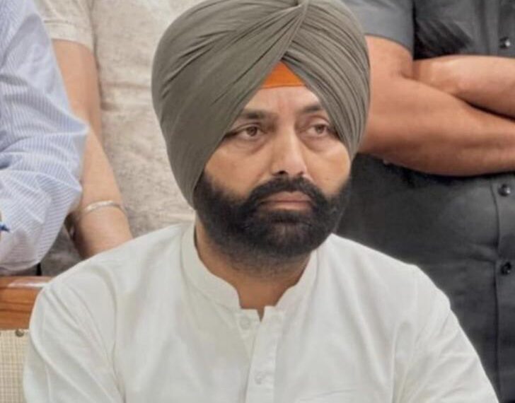 ਵੱਡੀ ਖ਼ਬਰ…ਪੁਲਿਸ ਨੇ ਮੰਤਰੀ ਲਾਲਜੀਤ ਸਿੰਘ ਭੁੱਲਰ ਨੂੰ ਕੀਤਾ ਗ੍ਰਿਫ਼ਤਾਰ