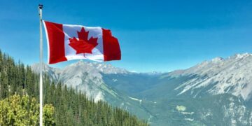 ਕੈਨੇਡਾ ‘ਚ ਲੱਗਭੱਗ 9000 ਪੰਜਾਬੀ ਵਿਦਿਆਰਥੀਆਂ ‘ਤੇ ਡਿਪੋਰਸ਼ਨ ਦੀ ਤਲਵਾਰ ਲਟਕੀ…ਨਵਾਂ ਕਾਨੂੰਨ C 12 ਲਾਗੂ