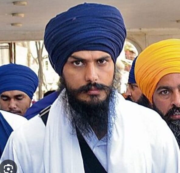 ਵੱਡੀ ਖ਼ਬਰ…MP ਅੰਮ੍ਰਿਤਪਾਲ ਸਿੰਘ ਪੰਜਾਬ ਪੁਲਿਸ ਦੀ ਹਿਰਾਸਤ ‘ਚ…ਕਿੱਥੇ ਰੱਖੇਗੀ ਪੰਜਾਬ ਪੁਲਿਸ…ਪੜ੍ਹੋ ਖ਼ਬਰ