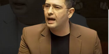 MP ਰਾਘਵ ਚੱਢਾ ਦਾ ਕੇਜਰੀਵਾਲ ਨੂੰ ਸਖ਼ਤ ਸੁਨੇਹਾ…ਸਮਾਂ ਆਉਣ ‘ਤੇ ਜ਼ੁਬਾਨ ਖੋਲਣ ਦੇ ਦਿੱਤੇ ਸੰਕੇਤ