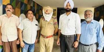 22 ਸਾਲ ਦੀ ਧੀ ਗੁੰਮ ਹੋ ਗਈ…ਥਾਣੇਦਾਰ ਨੇ ਲੱਭਣ ਲਈ ਬਾਪ ਤੋਂ ਮੰਗੀ ਲਏ ਰਿਸ਼ਵਤ