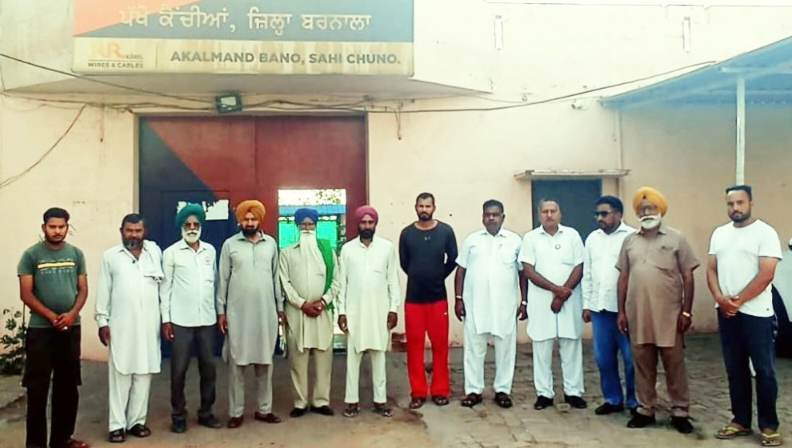 ਸਕੂਲ ਬੱਸ ਦਾ ਡਰਾਈਵਰ ਨਾਬਾਲਿਗ ਲੜਕੀ ਨੂੰ ਵਰਗਲਾ ਕੇ ਲੈ ਗਿਆ…ਪਰਿਵਾਰ ਦਾ ਦੋਸ਼