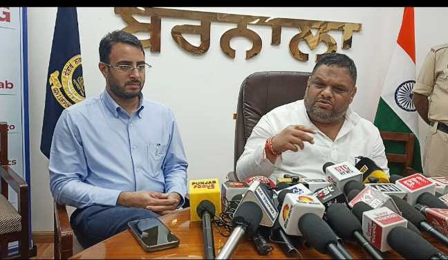 ਬਰਨਾਲਾ ਲਾਠੀਚਾਰਜ ਕਾਂਡ : ਜੇ FIR ਦਰਜ ਨਾ ਕੀਤੀ ਤਾਂ DGP ਨੂੰ ਸੁਪਰੀਮ ਕੋਰਟ ਤੱਕ ਜਾਣਾ ਪਵੇਗਾ…ਪੜ੍ਹੋ ਖ਼ਬਰ